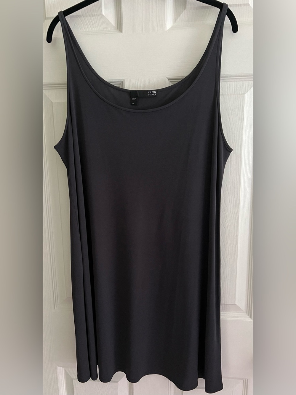 Eileen Fisher 100% Silk Scoop Neck Long Tank